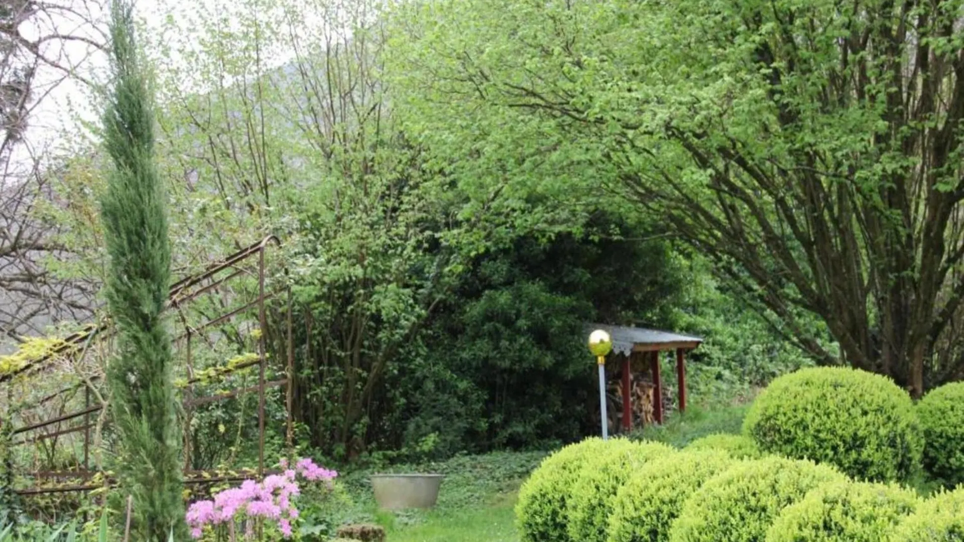 Villa With Barbecue, In Pyrenees Pont-de-Larn Frankrijk